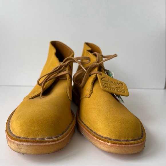 CLARKS Desert Boot - Picture 2 of 9